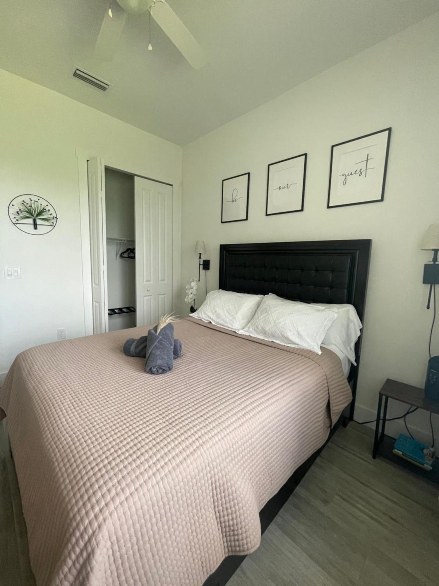 Casa Blanca Private Suite Lehigh Acres Exterior foto