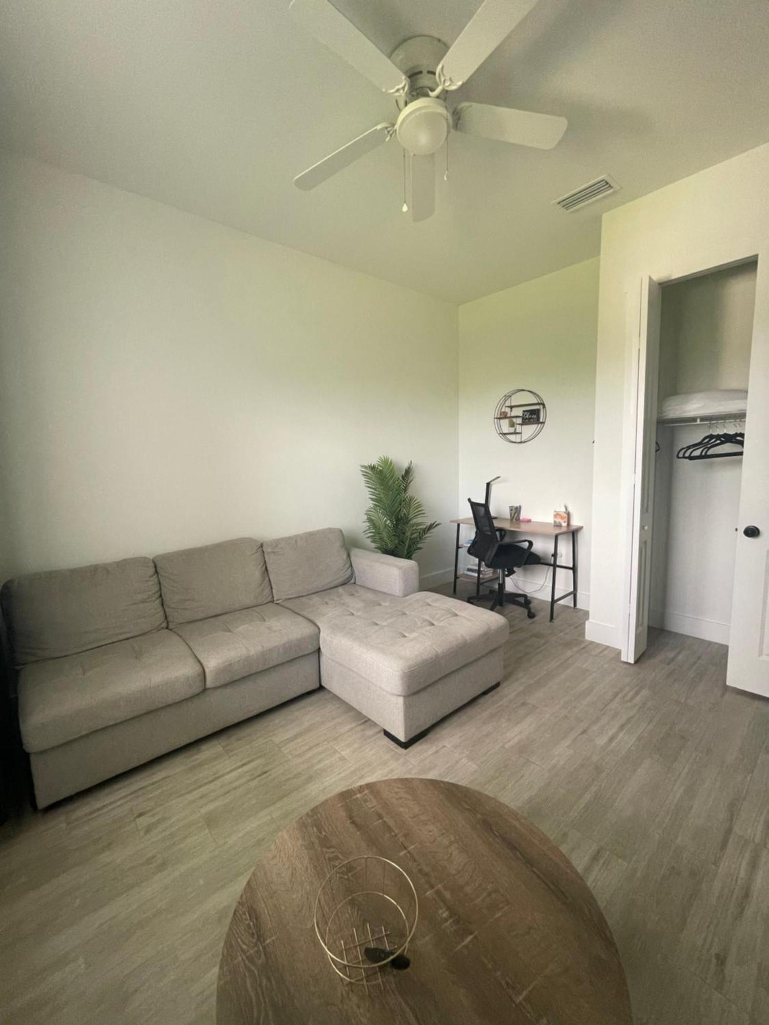 Casa Blanca Private Suite Lehigh Acres Exterior foto